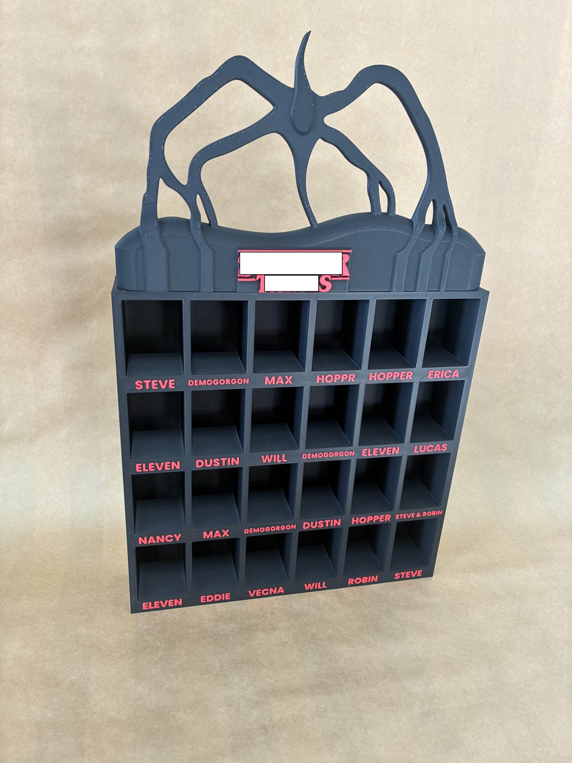 Kinder Joy - Stranger Things Pop-Up Figuren Schaukasten – Bild 5