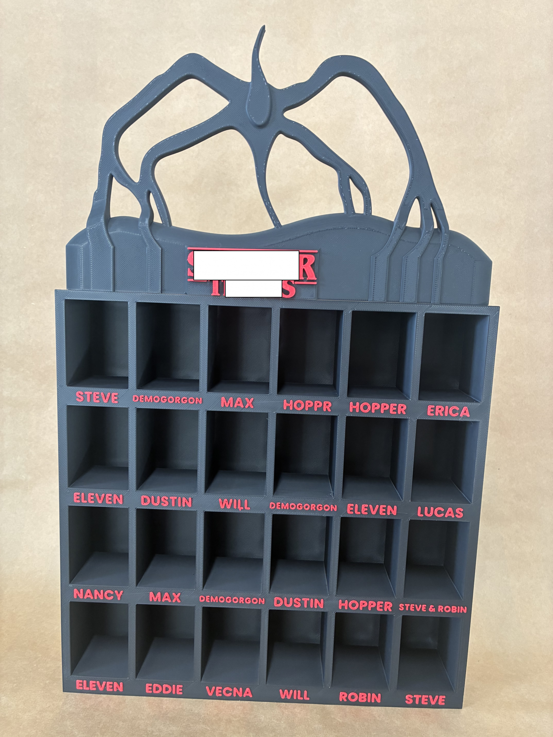 Kinder Joy - Stranger Things Pop-Up Figuren Schaukasten – Bild 4